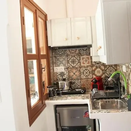 Fisherman's Apartment *