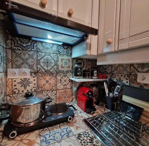 Fisherman's Foiníkion