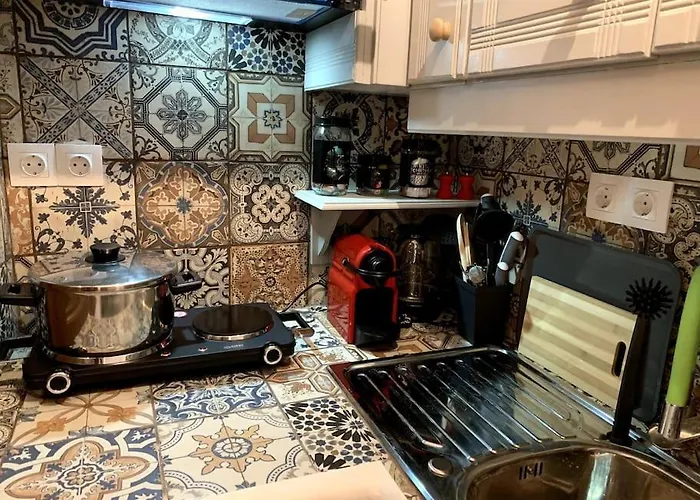 Fisherman's Foiníkion